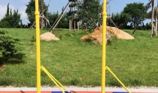 羽毛球网高度是多少 羽毛球网高度是多少