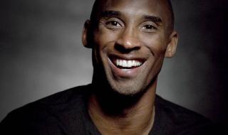 请问科比最后一场比赛是什么时候 科比最后一场比赛穿的是什么鞋